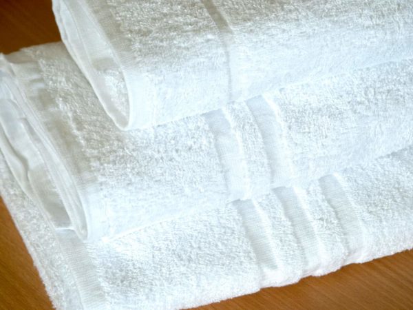 Hotel Quality White Towels (450GSM)