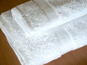 Luxury Quality White Towels (600GSM)